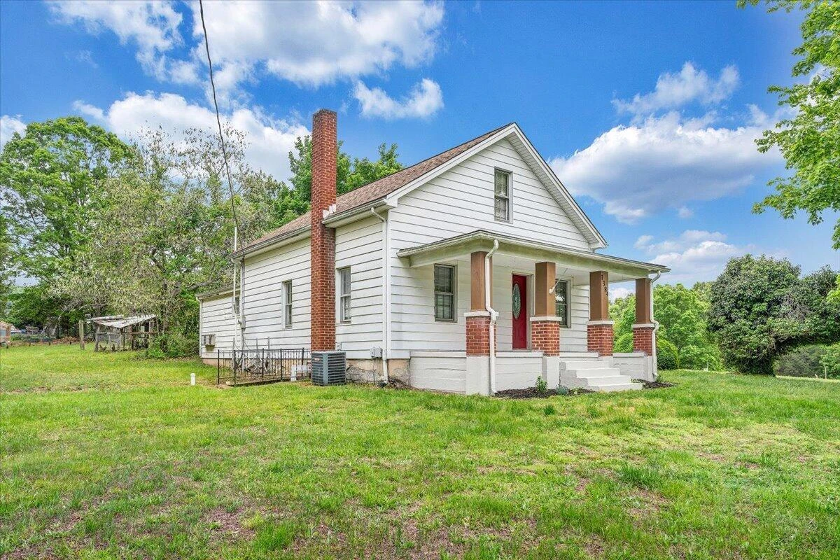 1384 Thaxton Mountain RD - Photo 9