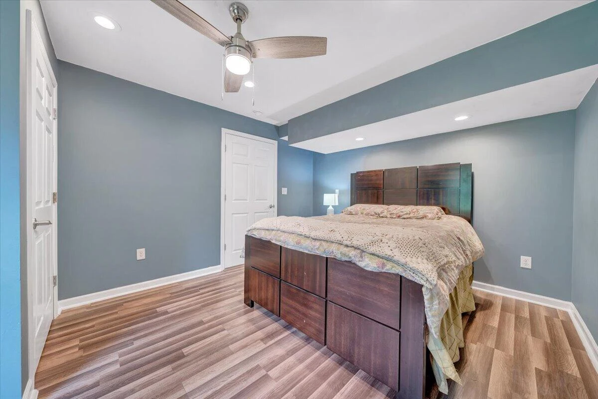 3041 Fulton ST - Photo 15