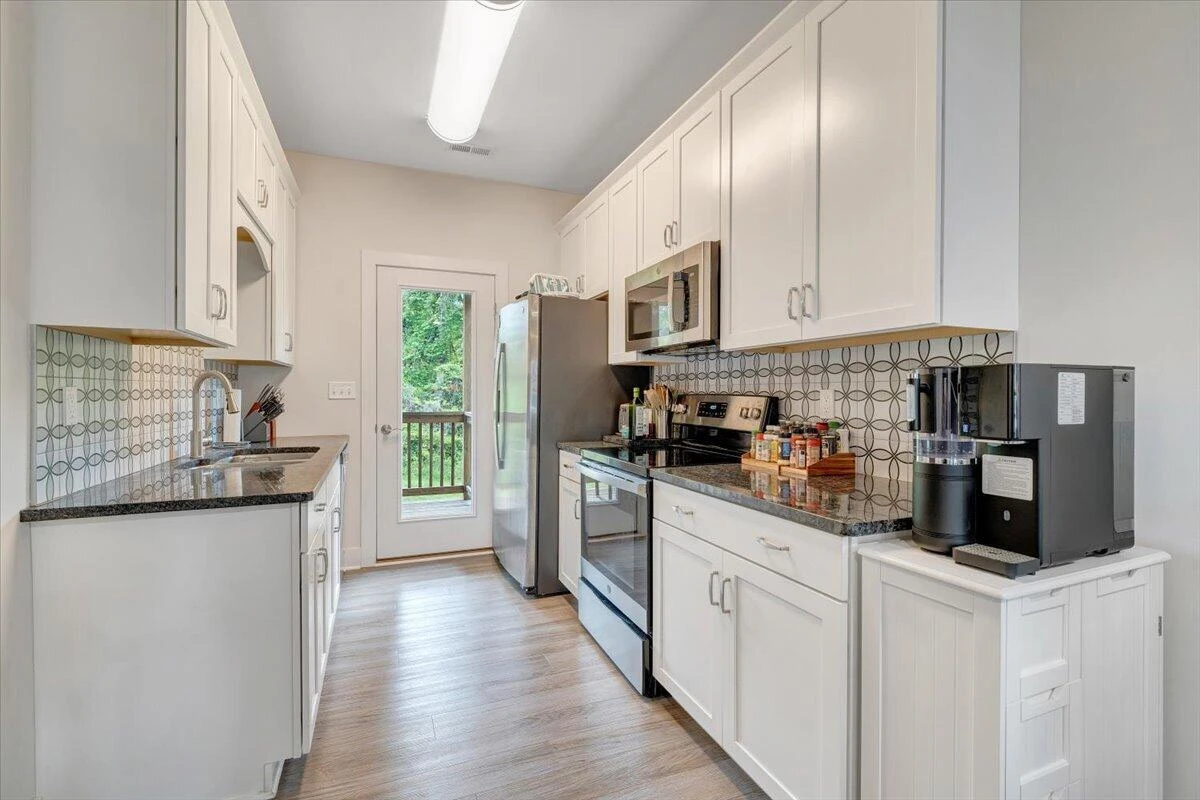 3041 Fulton ST - Photo 5