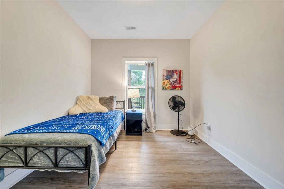 3041 Fulton ST - Photo 6