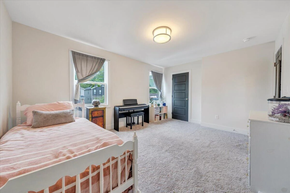 3041 Fulton ST - Photo 9