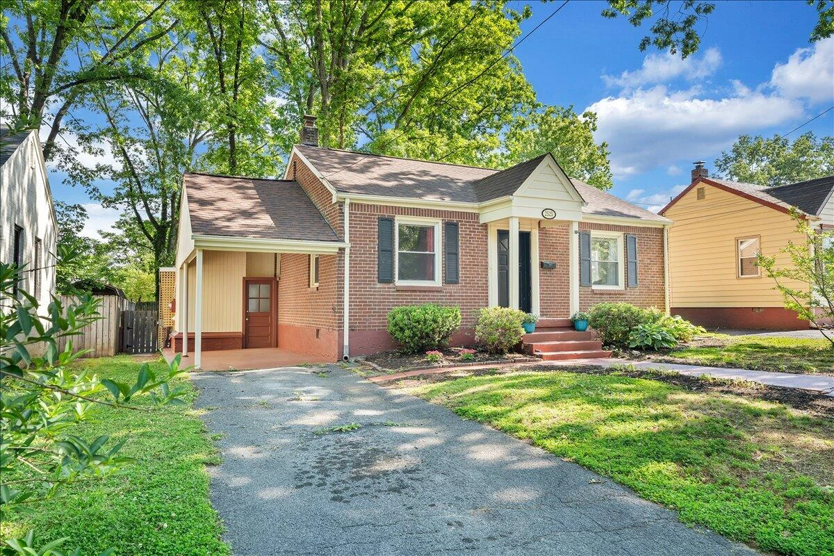 2525 Maiden LN - Photo 30