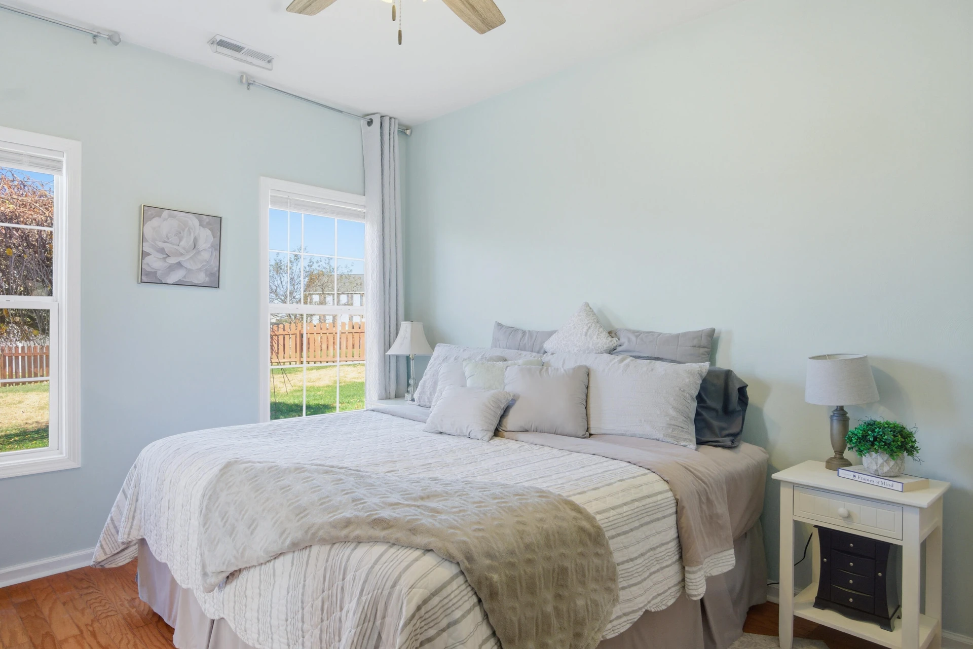 310 Windsor DR - Photo 18