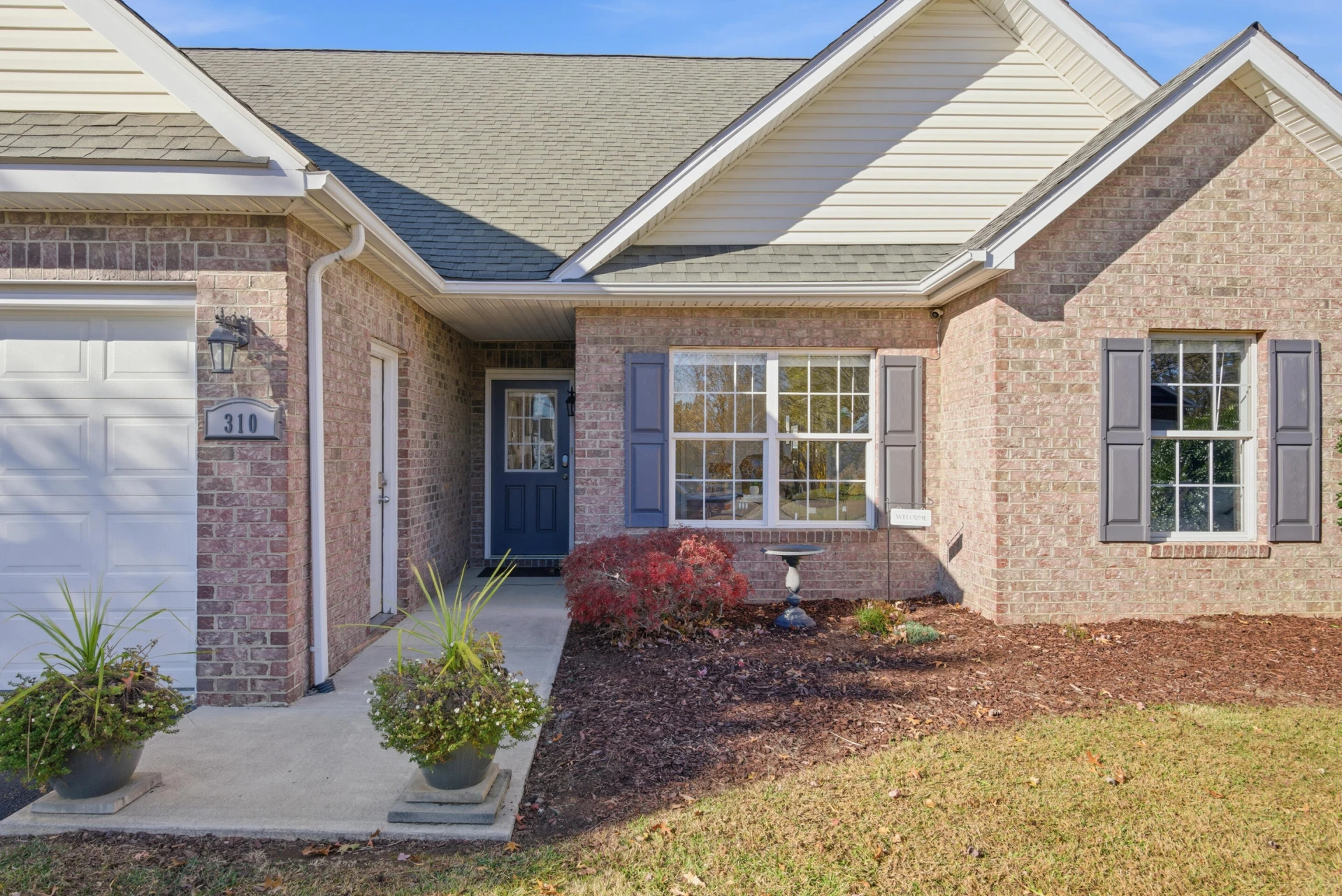 310 Windsor DR - Photo 3