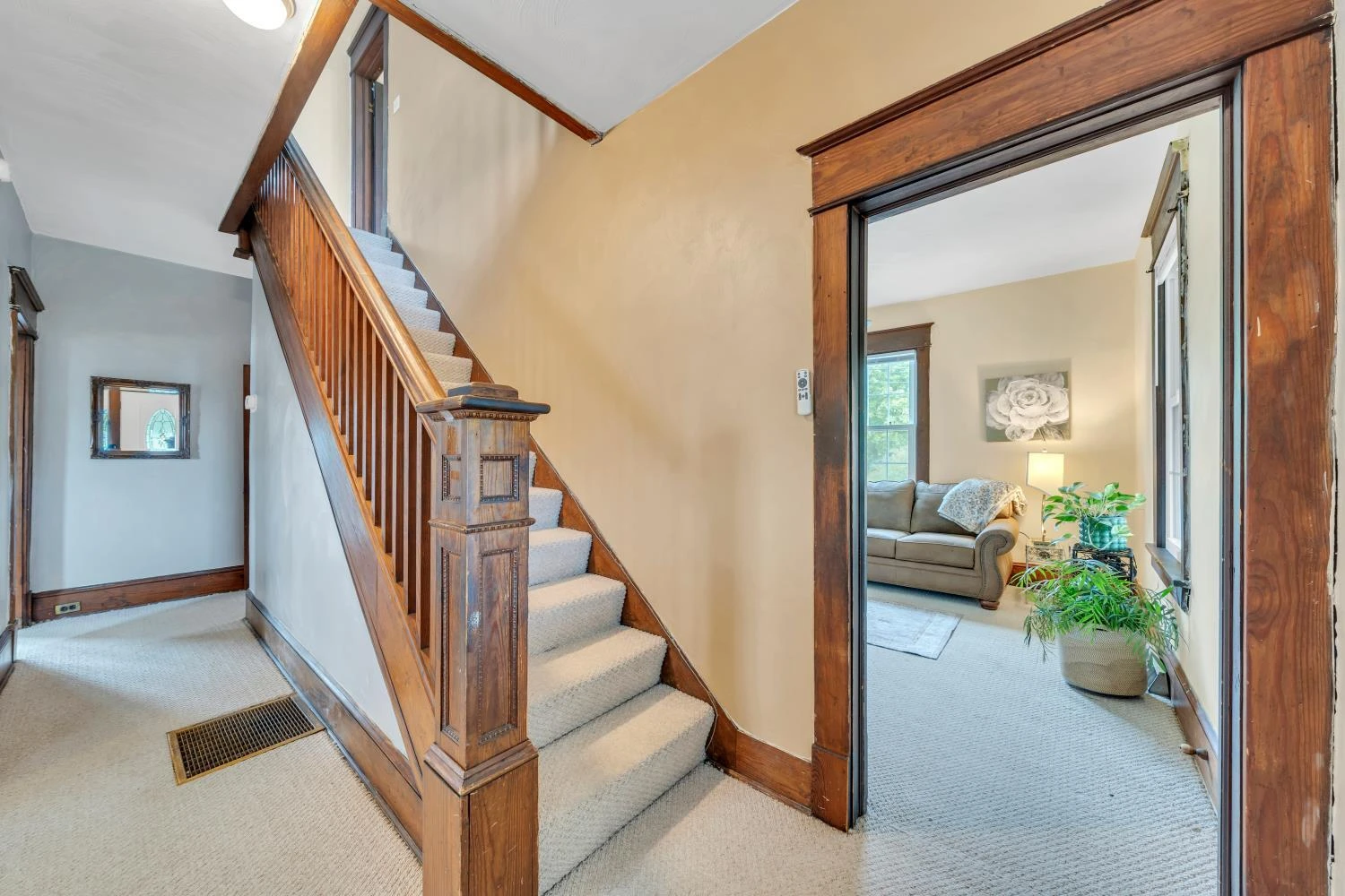 1901 Staunton AVE - Photo 8