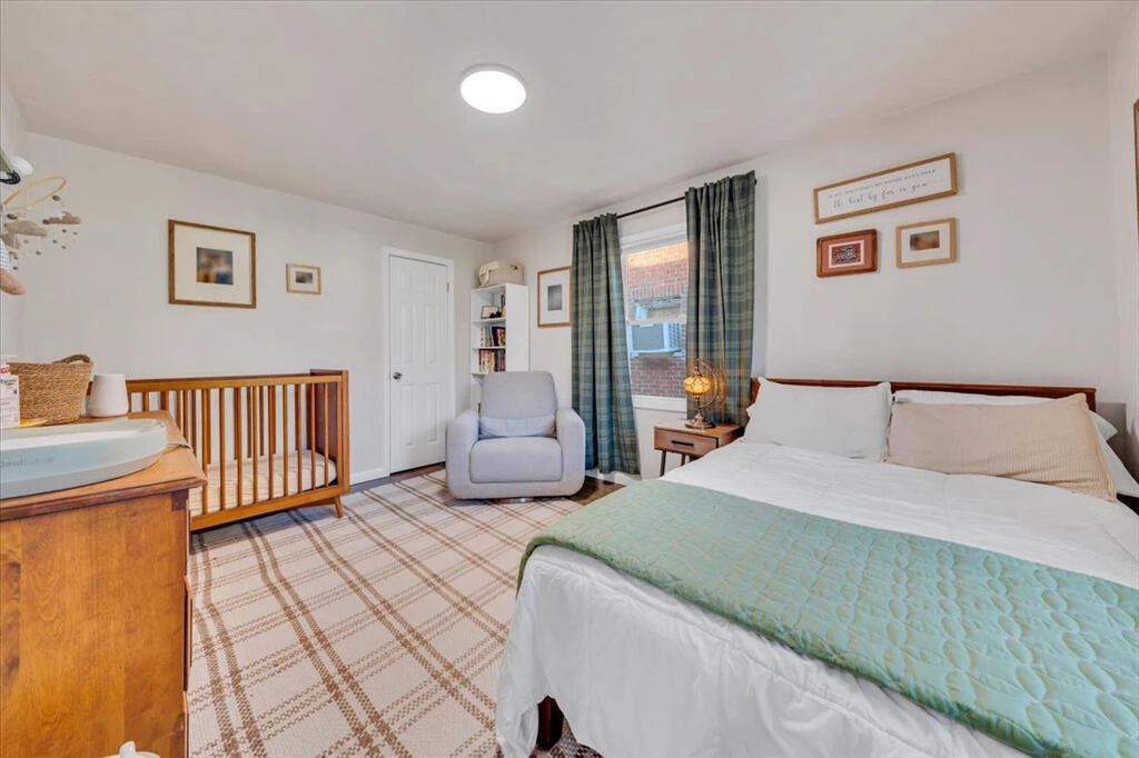 826 Rutherford AVE - Photo 12