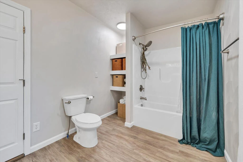 826 Rutherford AVE - Photo 13