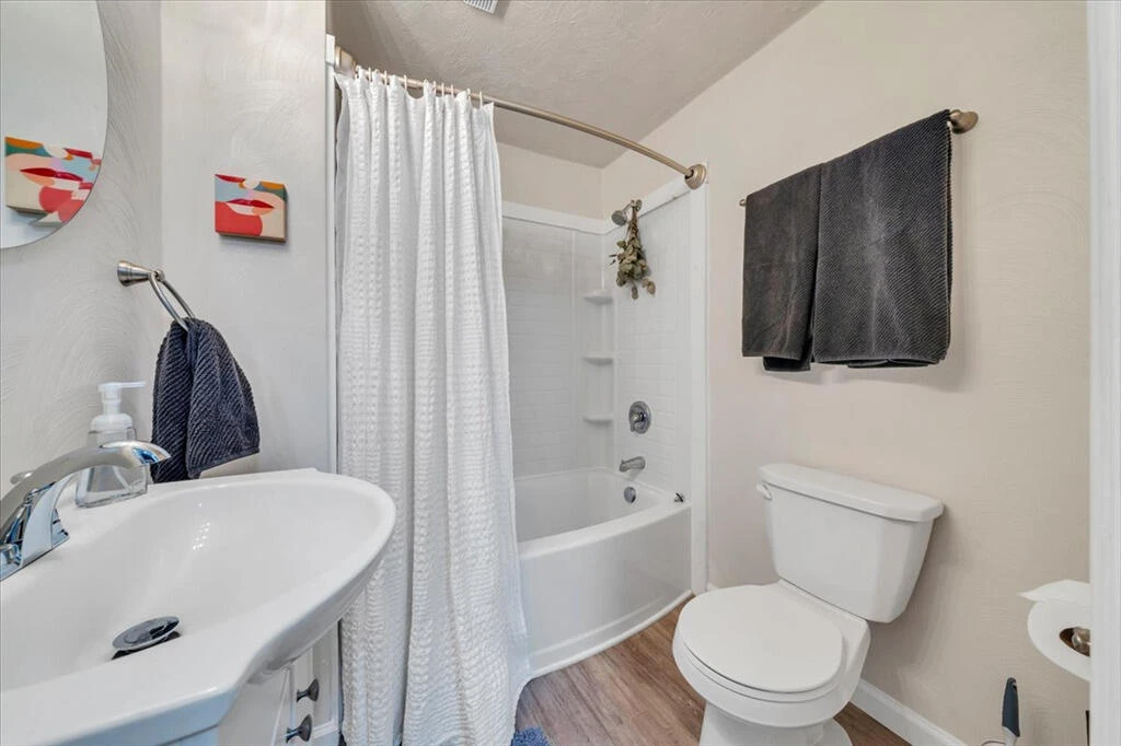 826 Rutherford AVE - Photo 14