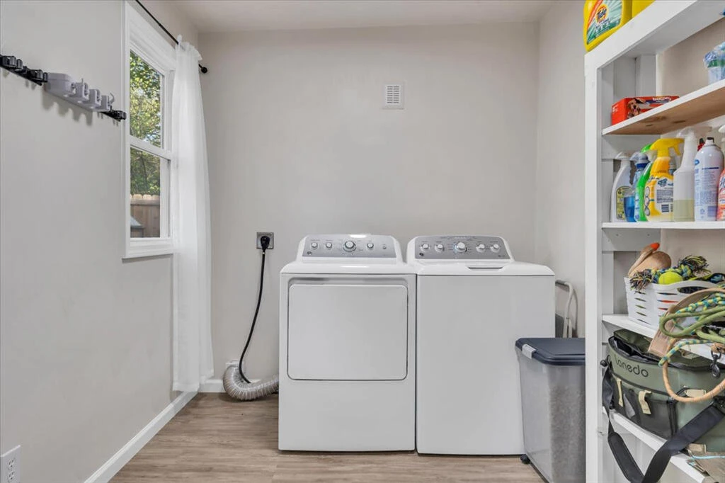 826 Rutherford AVE - Photo 18