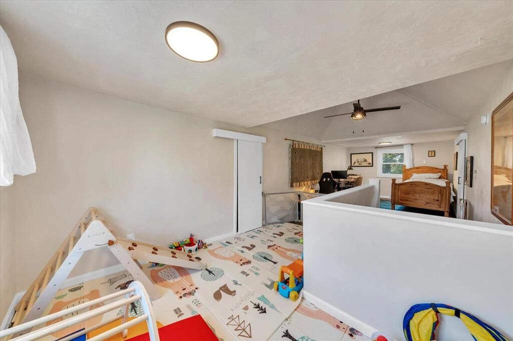 826 Rutherford AVE - Photo 21