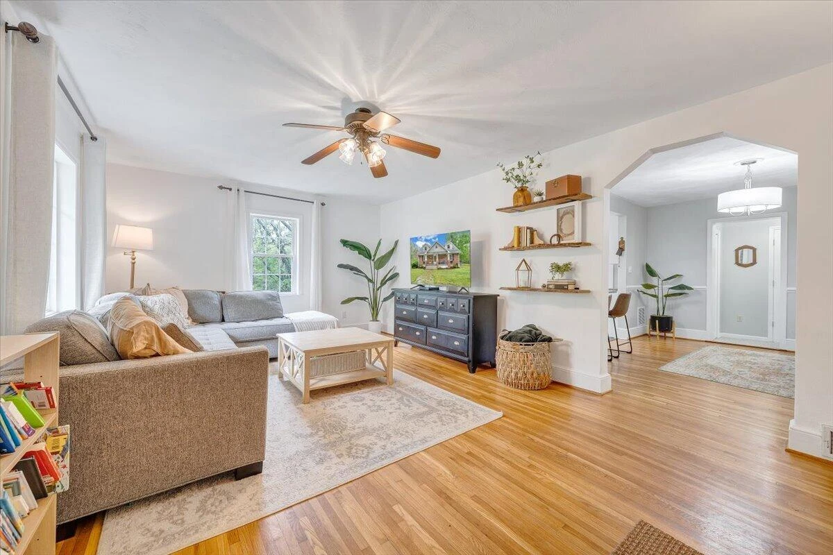 2910 Carvins Cove RD - Photo 8