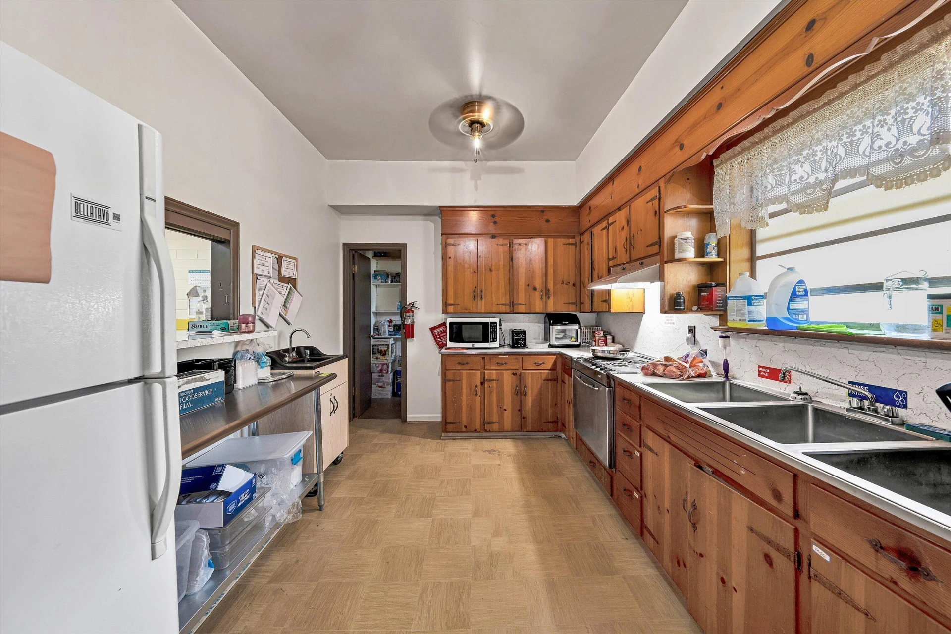 2719 Colonial AVE - Photo 16