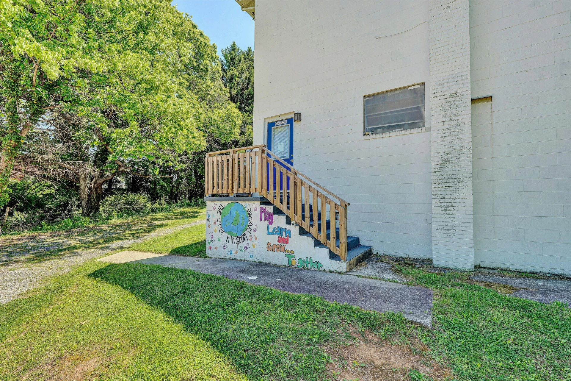 2719 Colonial AVE - Photo 18