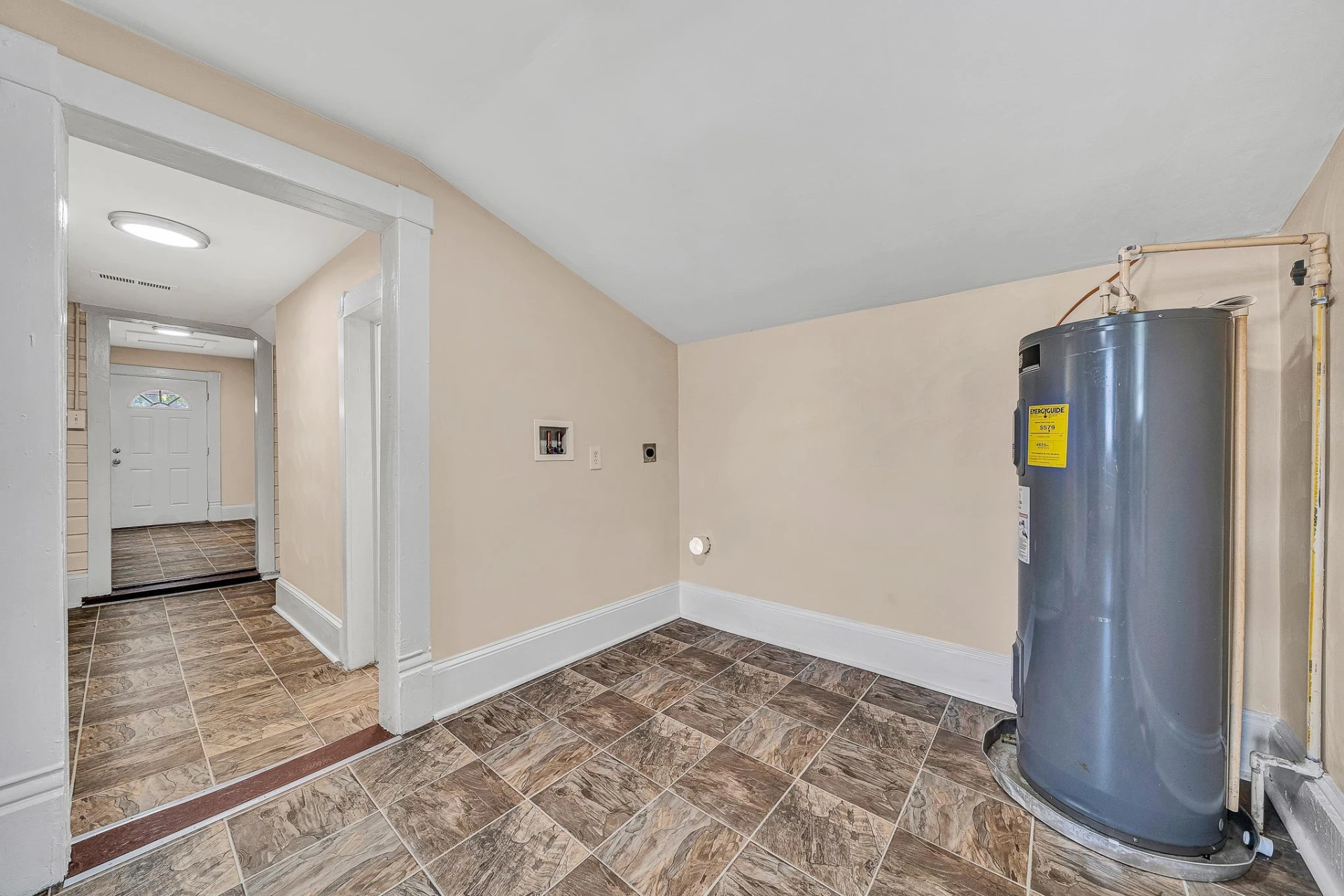528 Rutherford AVE - Photo 11