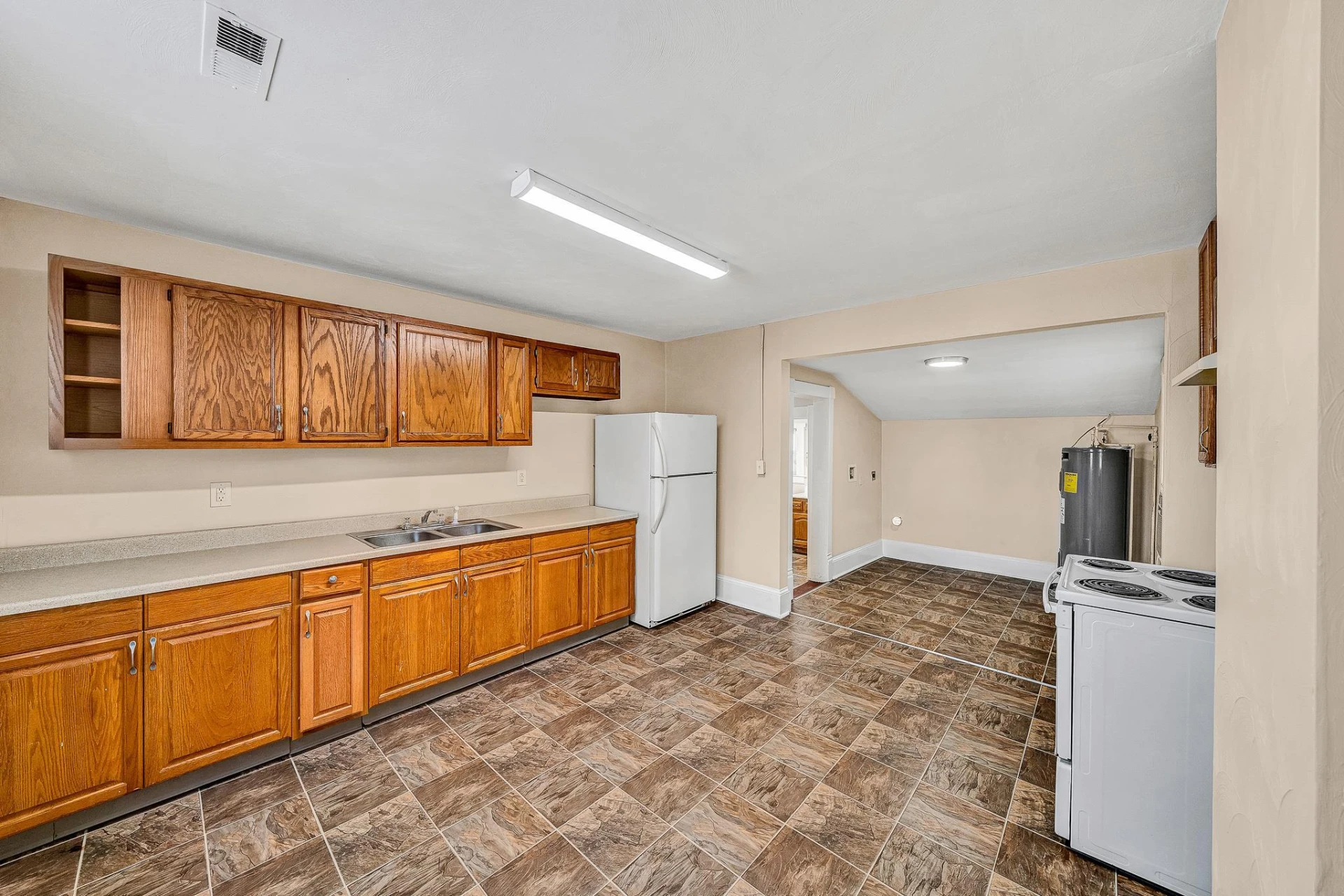 528 Rutherford AVE - Photo 9