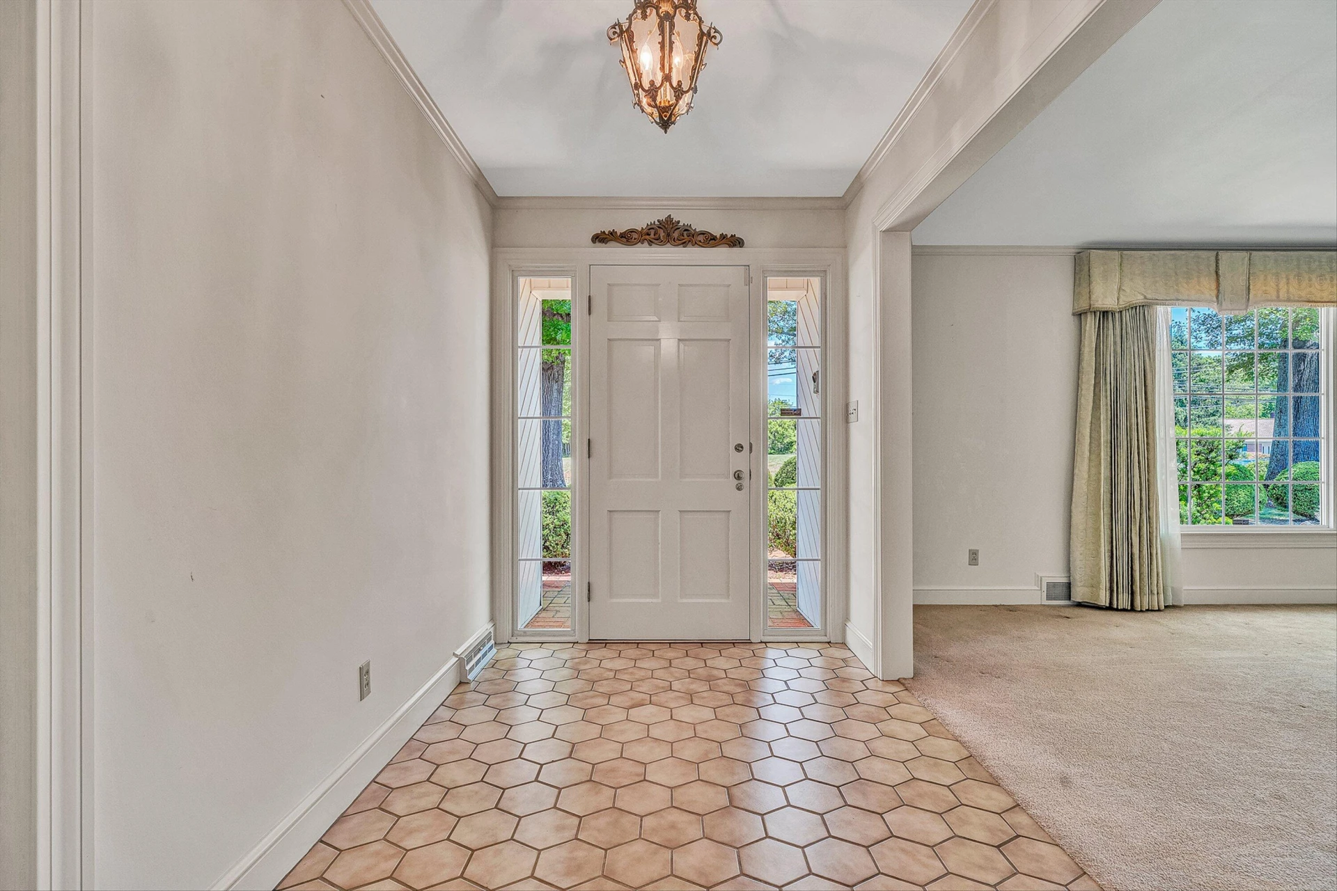 1344 Main ST - Photo 10