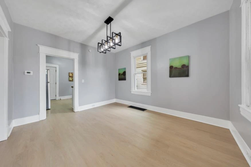 1912 Melrose AVE - Photo 11