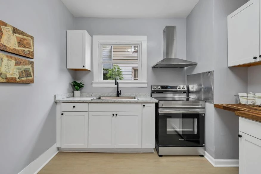 1912 Melrose AVE - Photo 13