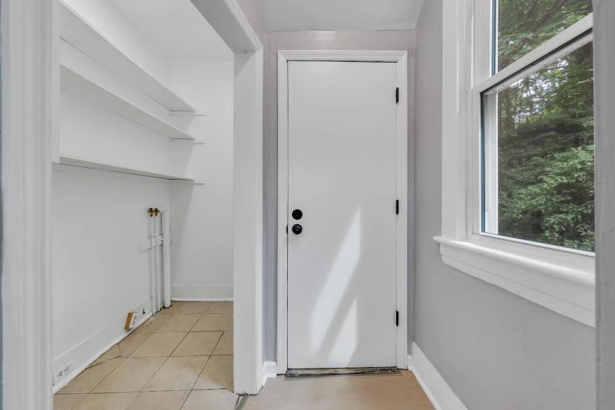 1912 Melrose AVE - Photo 17