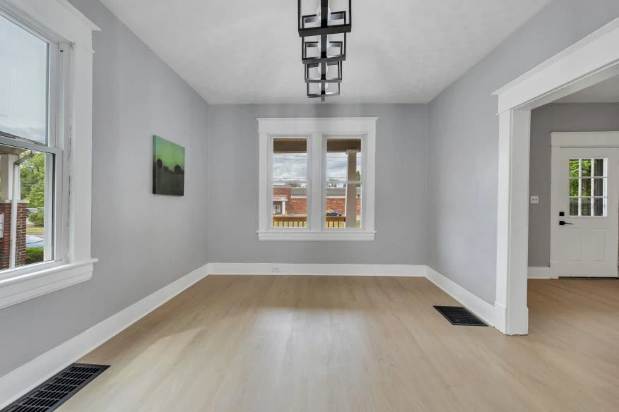 1912 Melrose AVE - Photo 8