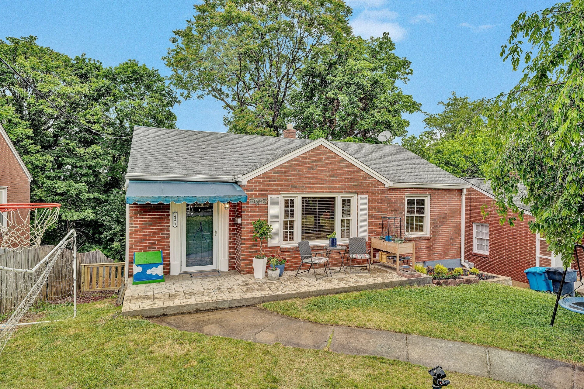 2423 Tillett RD - Photo 2