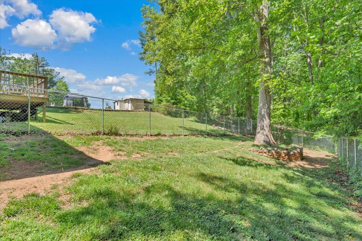 221 Falcon Ridge RD - Photo 18