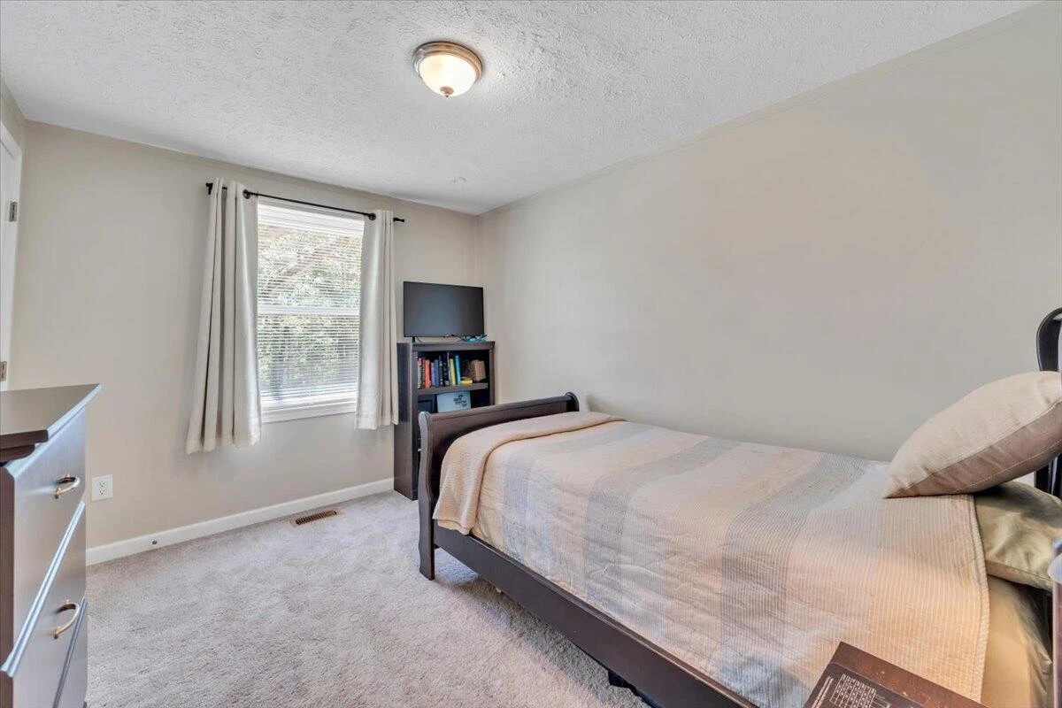 221 Falcon Ridge RD - Photo 29