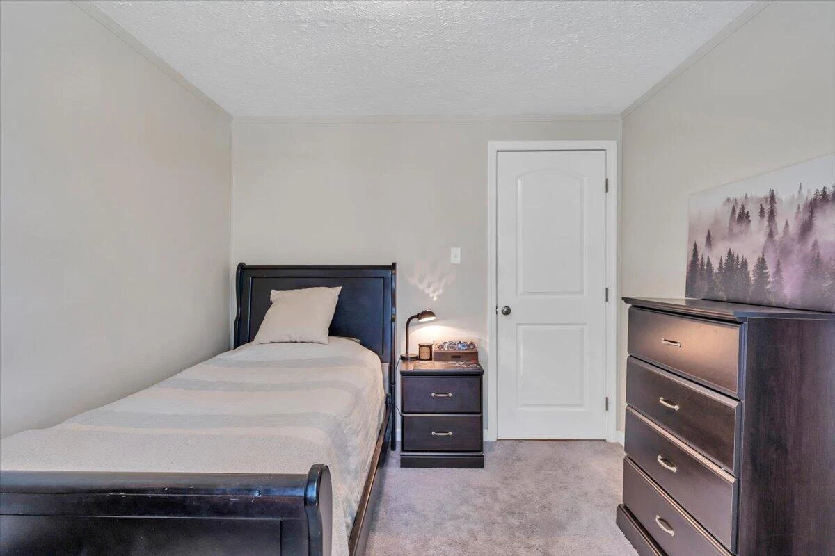 221 Falcon Ridge RD - Photo 30