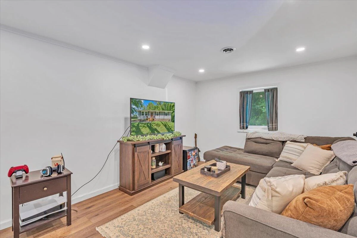 221 Falcon Ridge RD - Photo 35