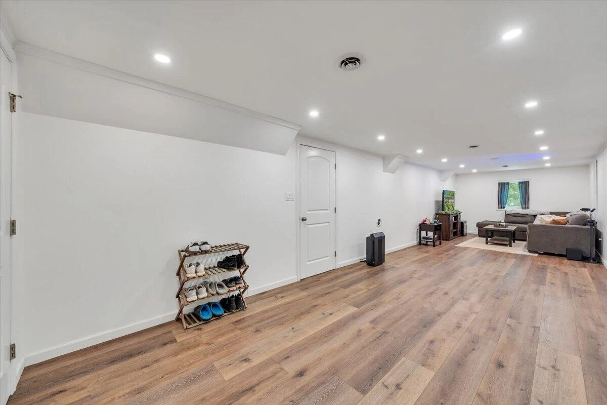 221 Falcon Ridge RD - Photo 36
