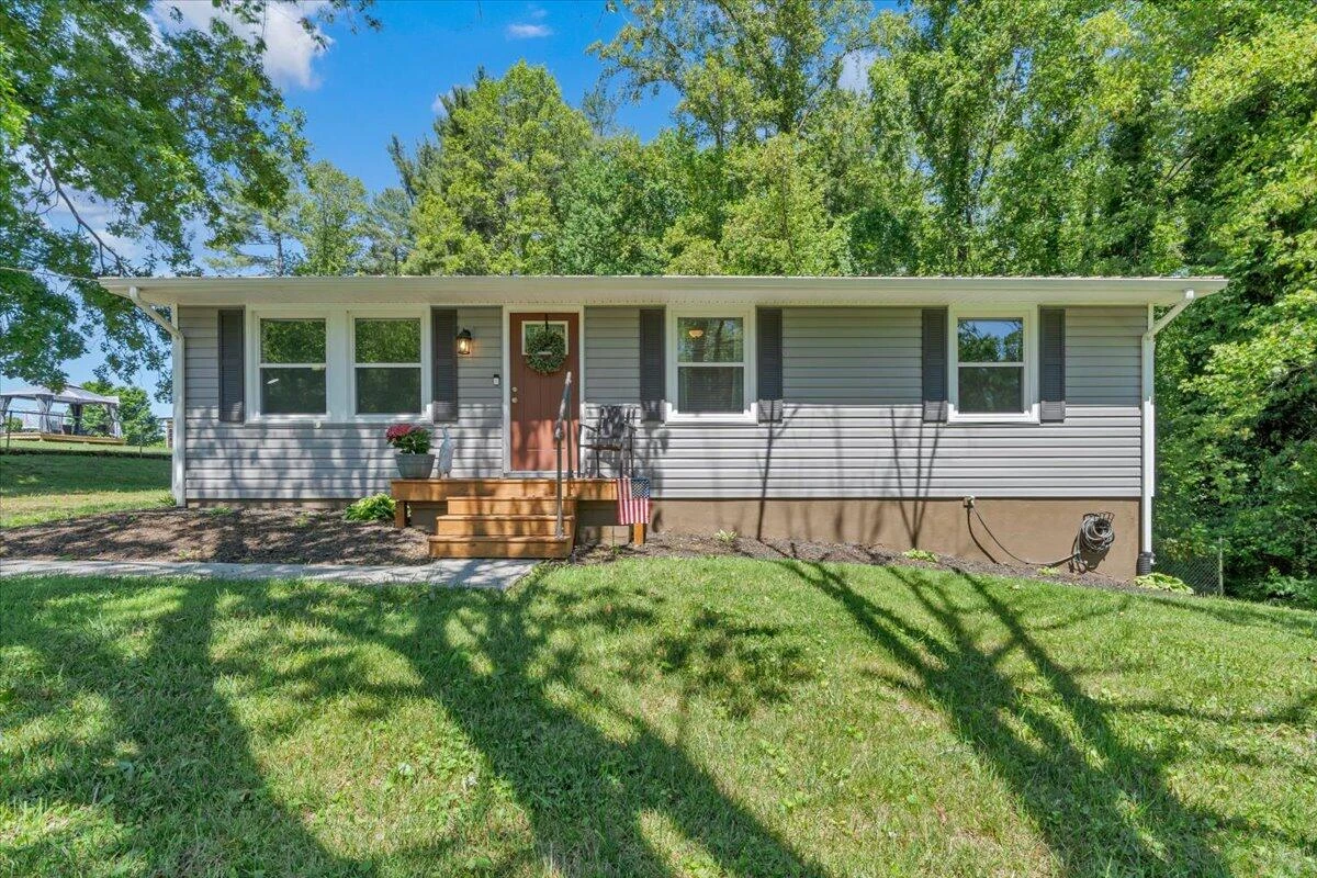 221 Falcon Ridge RD - Photo 40