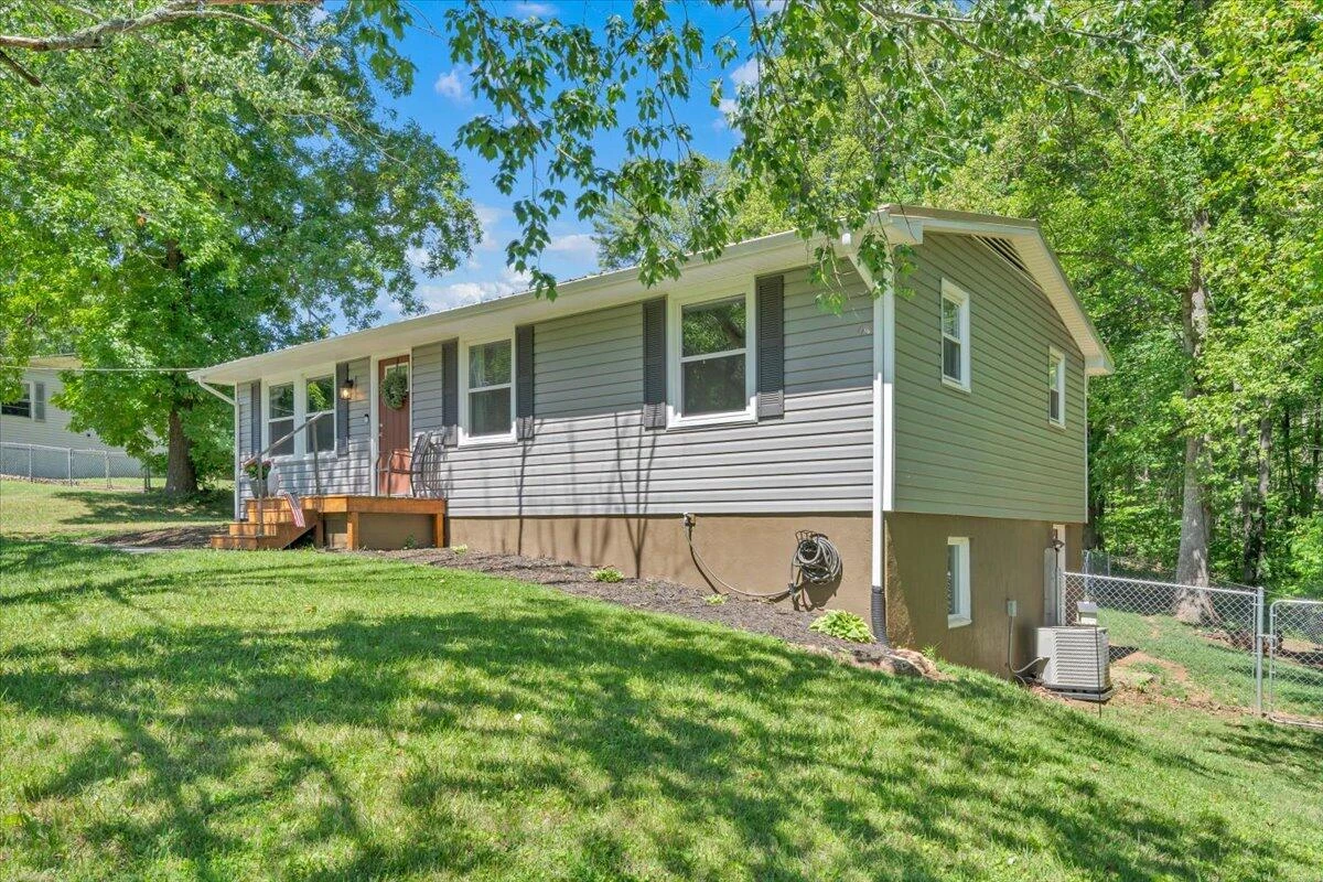 221 Falcon Ridge RD - Photo 10