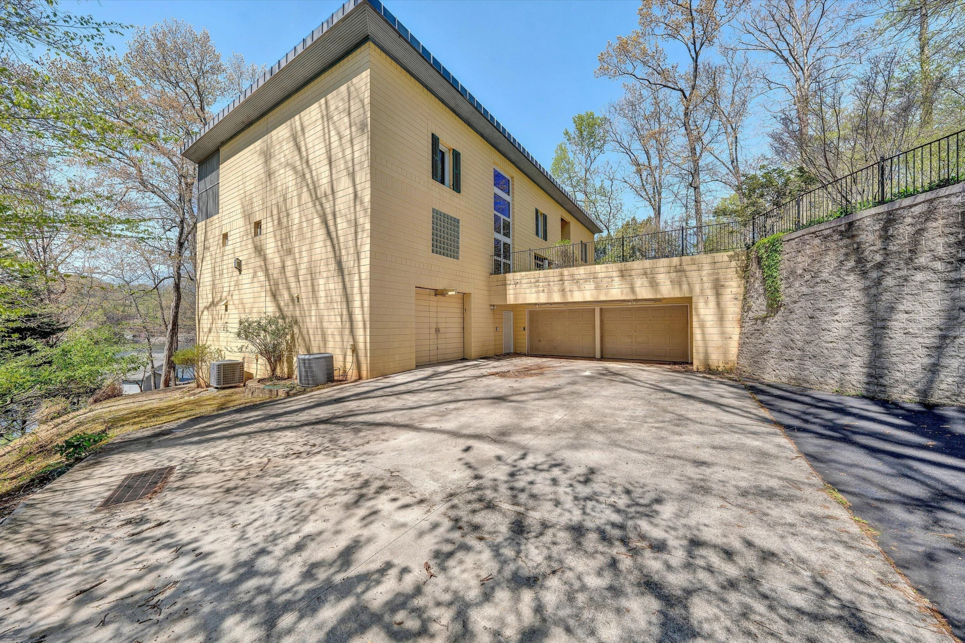 143 Charlotte LN - Photo 101