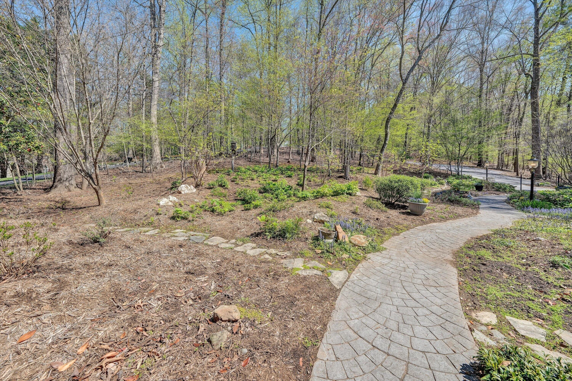 143 Charlotte LN - Photo 102