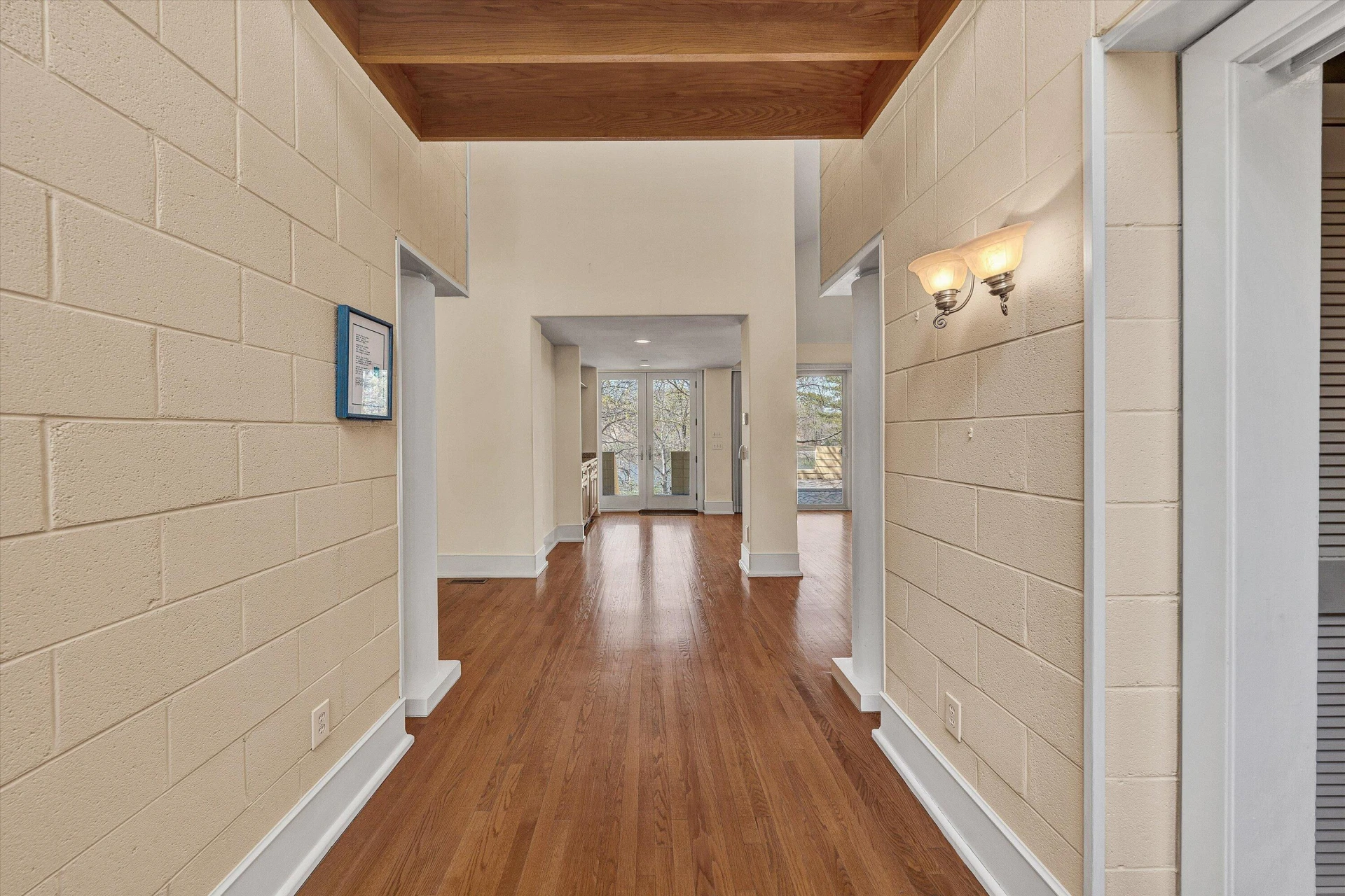 143 Charlotte LN - Photo 24