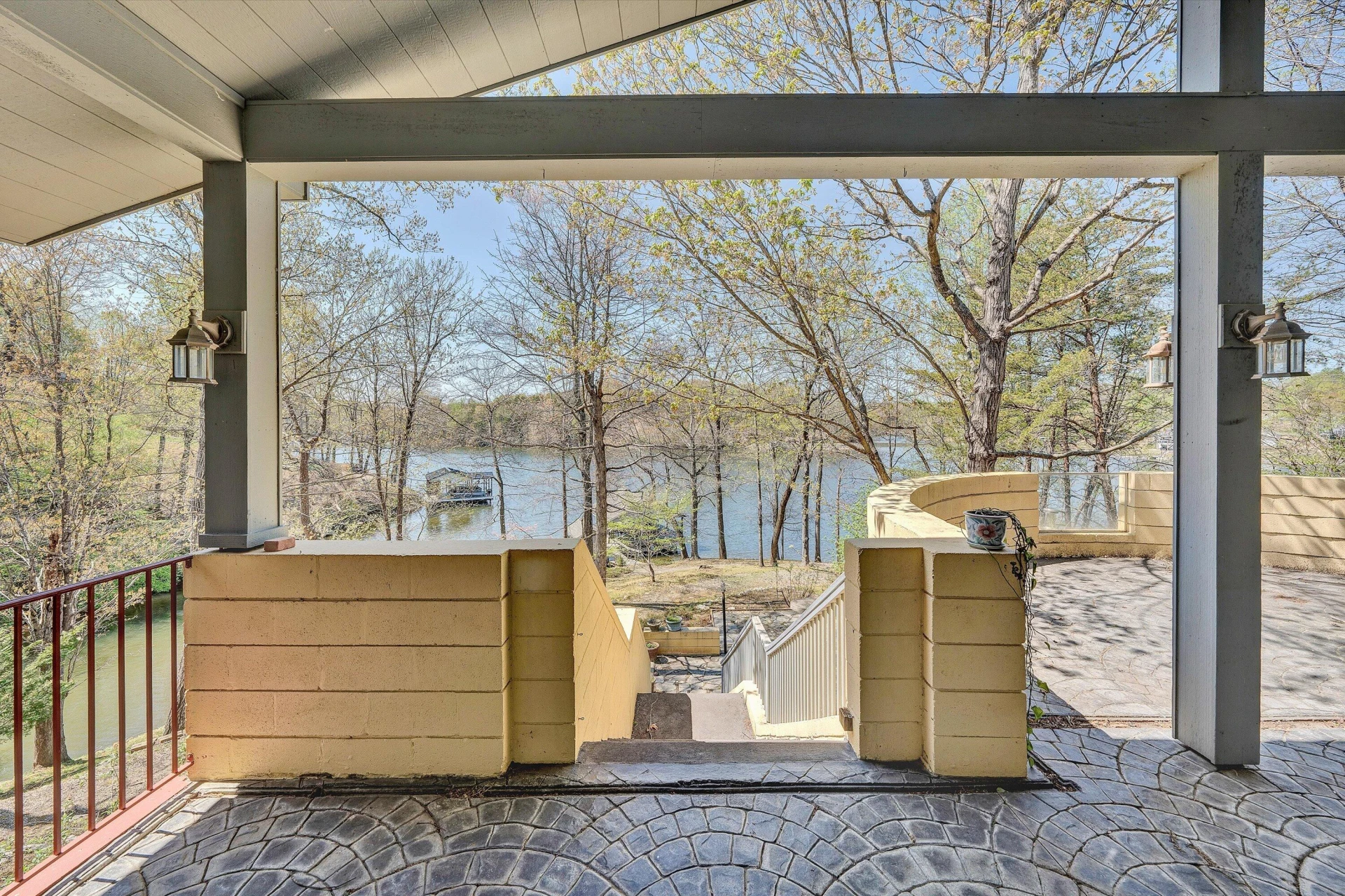 143 Charlotte LN - Photo 39