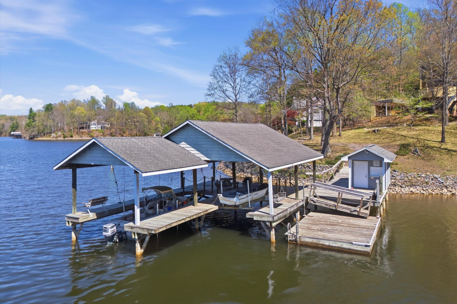 143 Charlotte LN - Photo 4