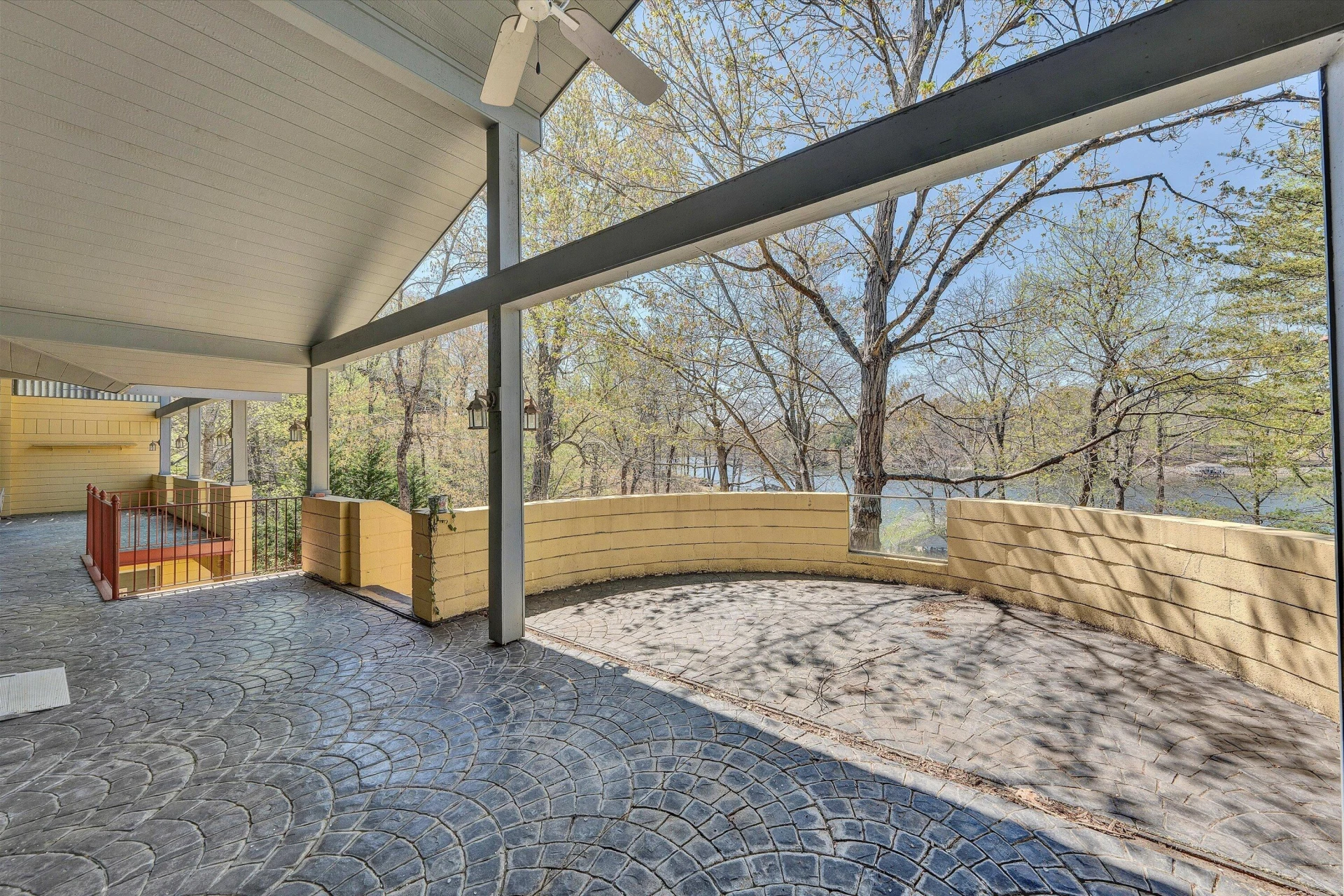 143 Charlotte LN - Photo 40