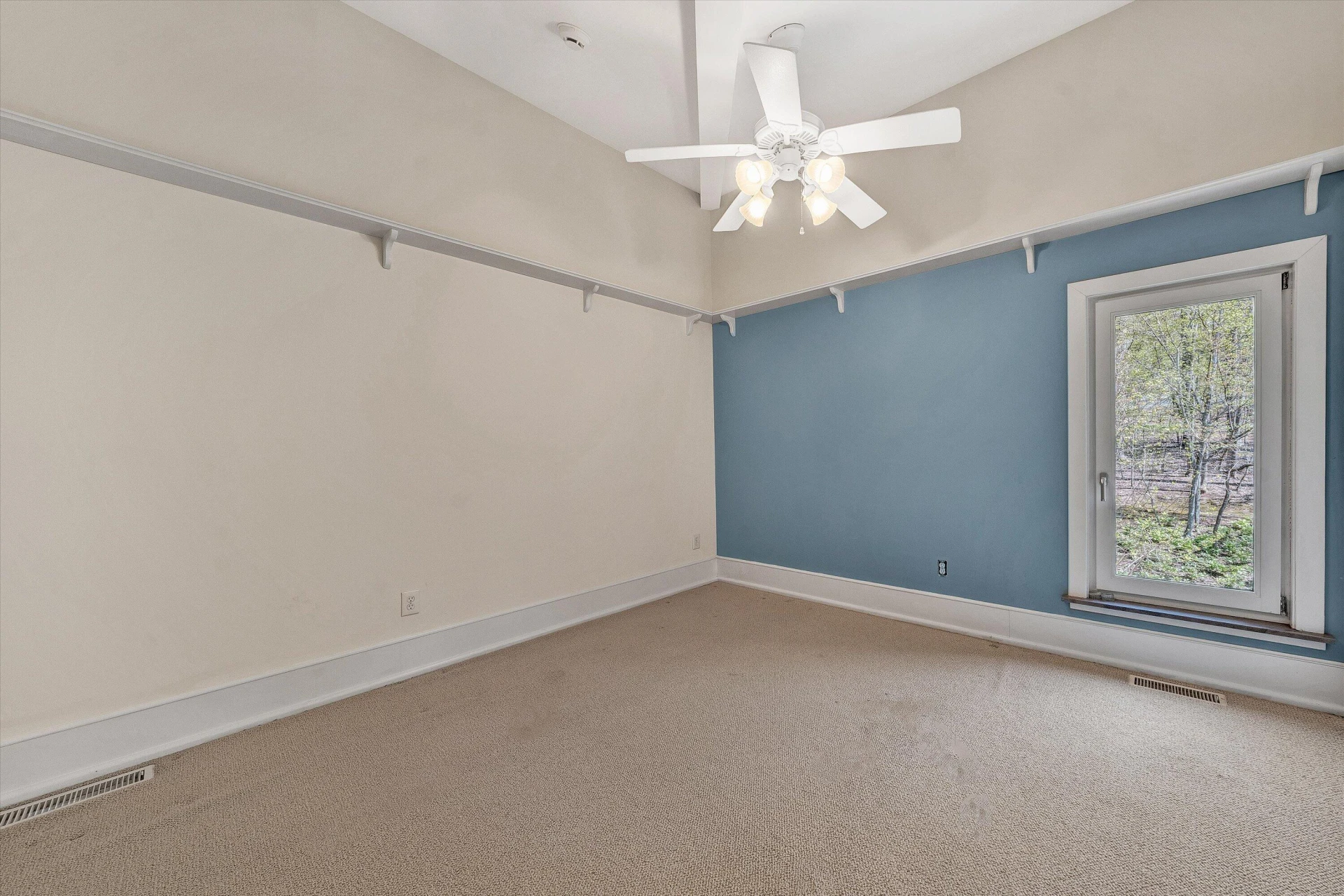 143 Charlotte LN - Photo 55