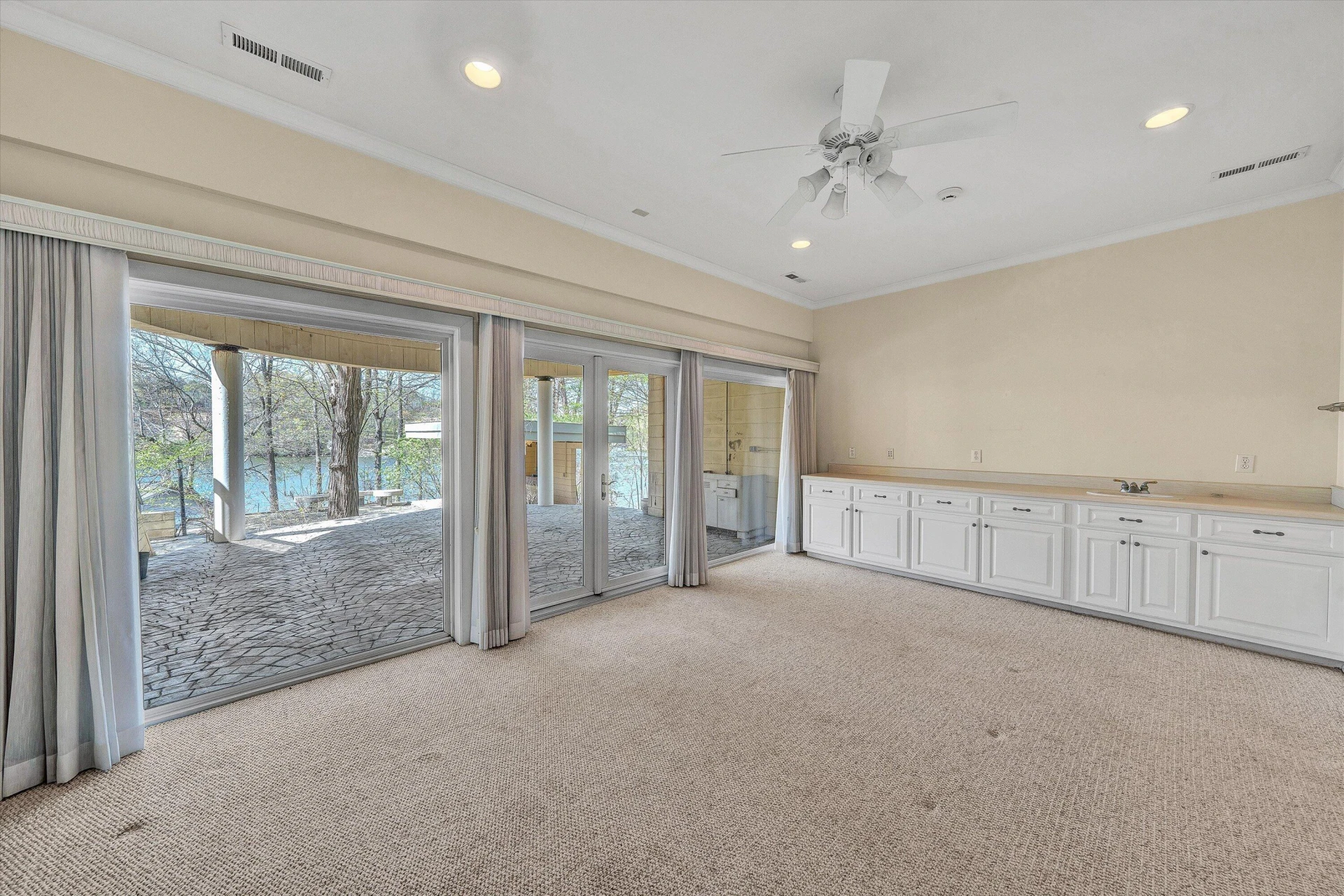 143 Charlotte LN - Photo 72