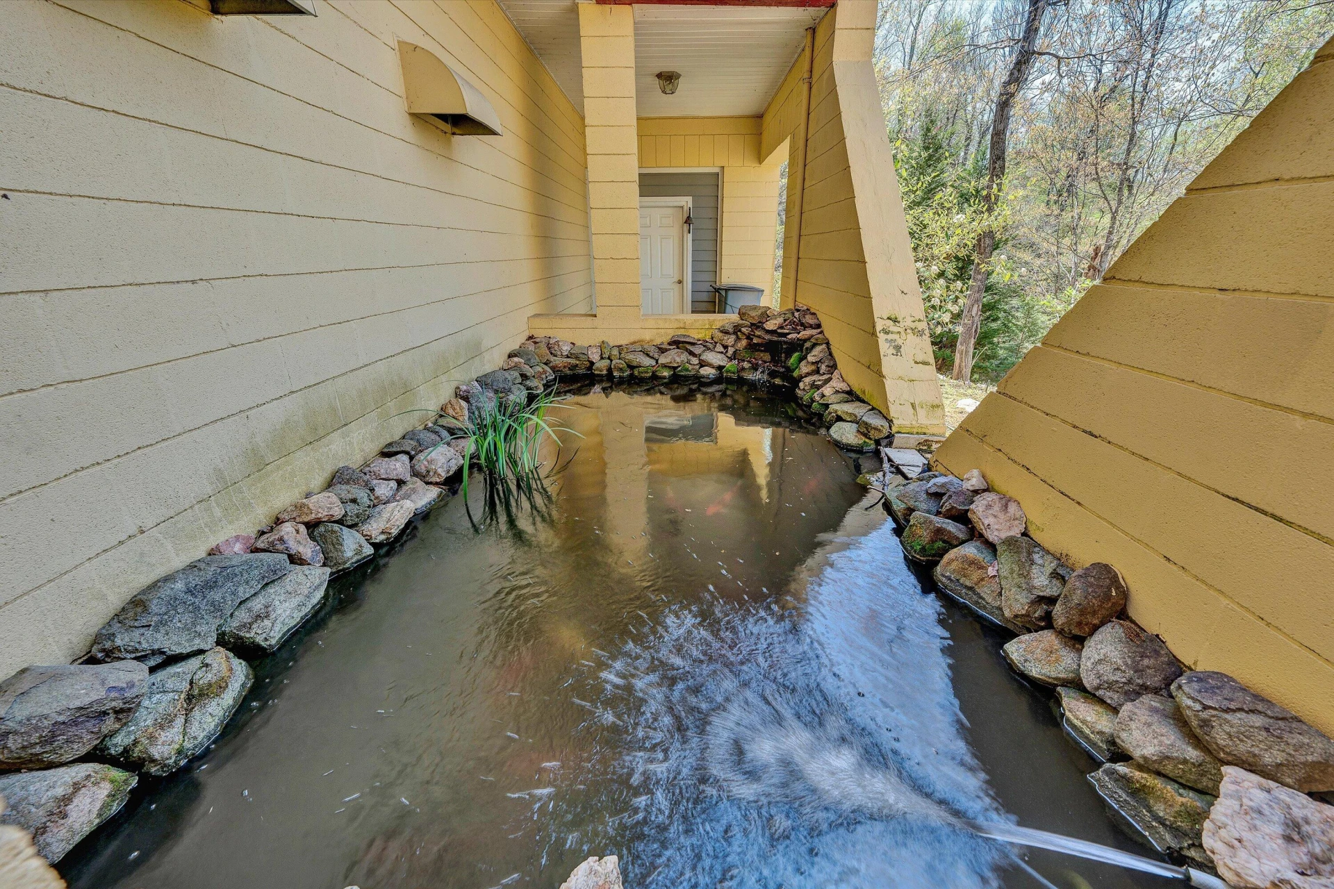 143 Charlotte LN - Photo 81