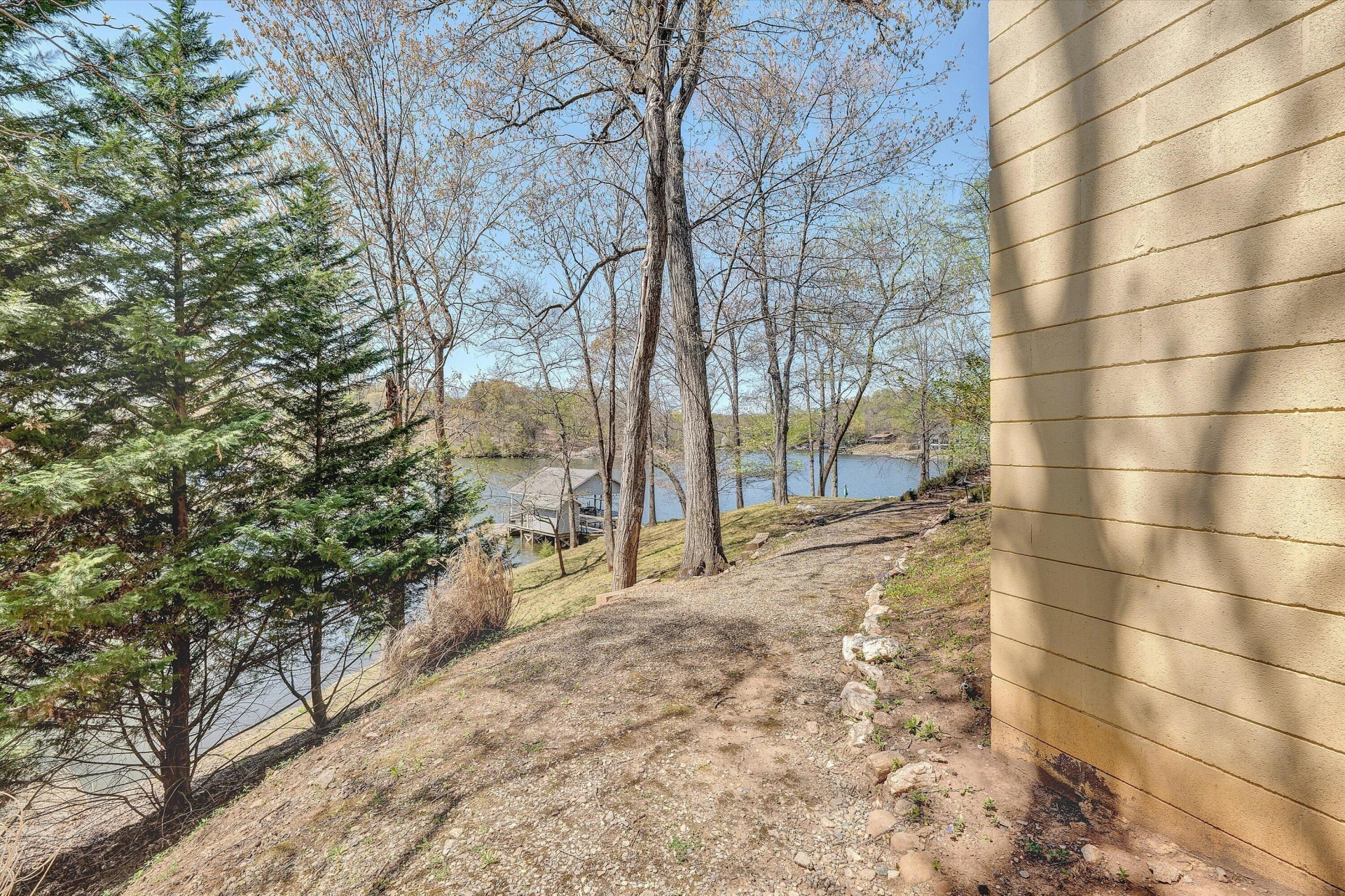 143 Charlotte LN - Photo 99