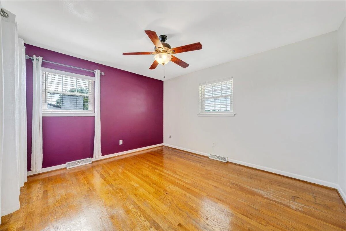 5812 Cove RD - Photo 13