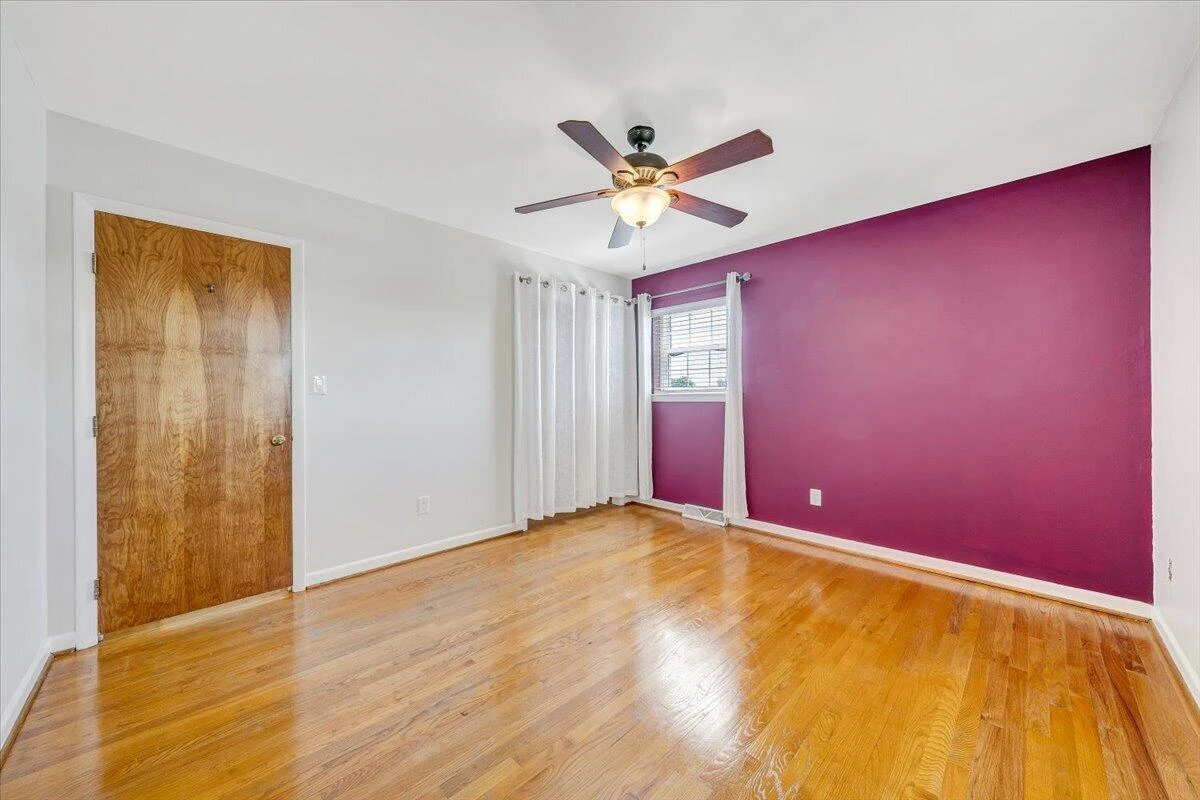 5812 Cove RD - Photo 14