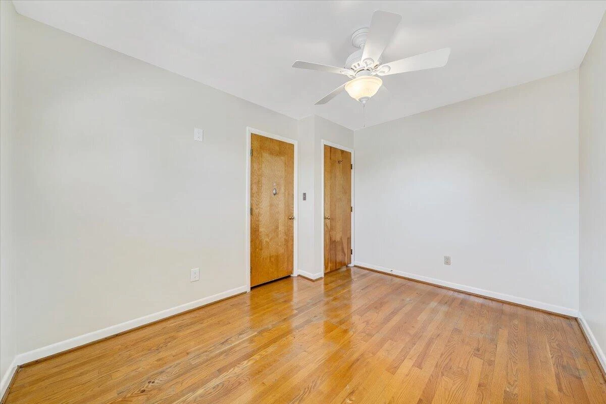 5812 Cove RD - Photo 16
