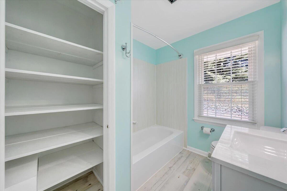 5812 Cove RD - Photo 17