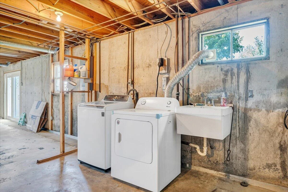 5812 Cove RD - Photo 20