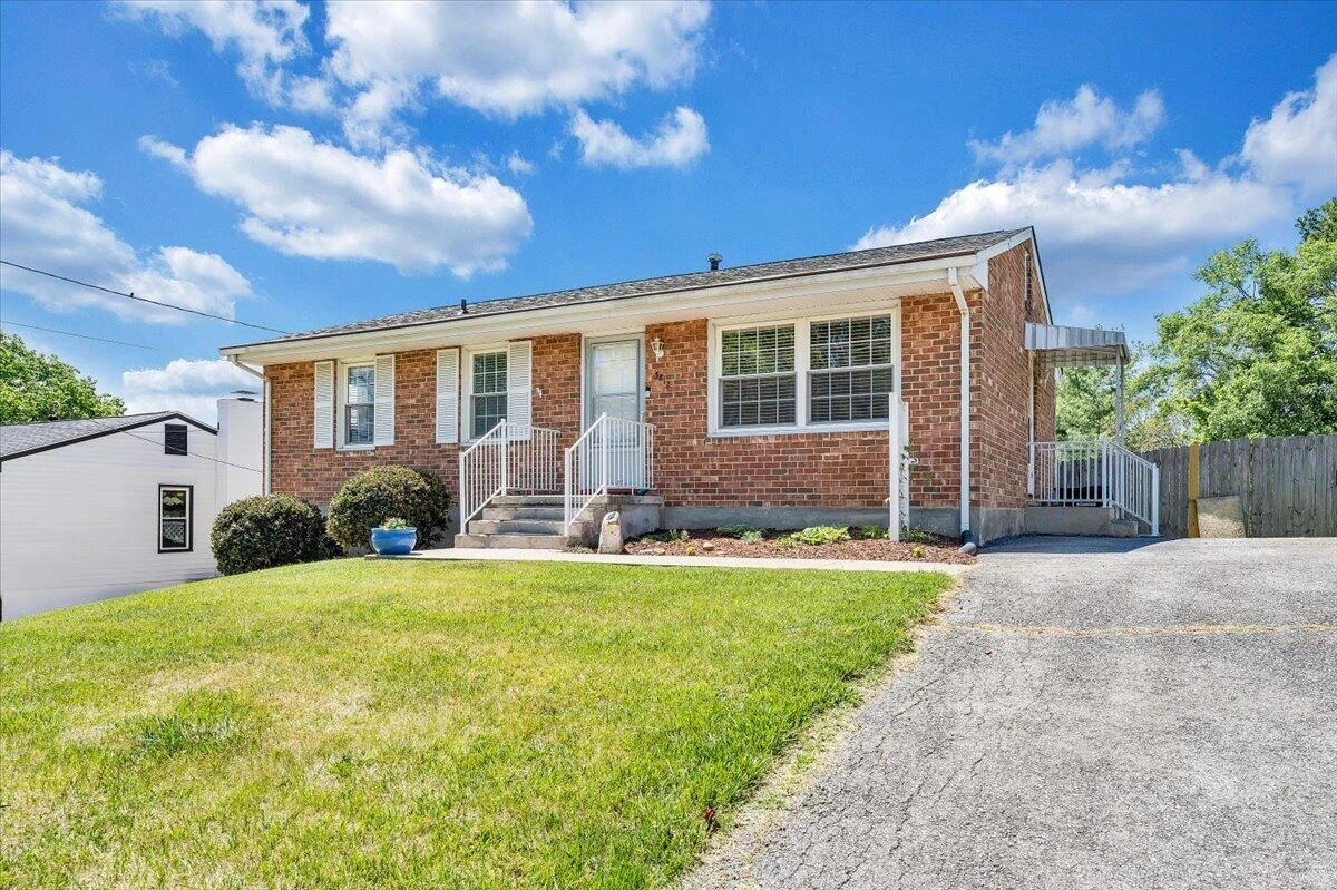 5812 Cove RD - Photo 28