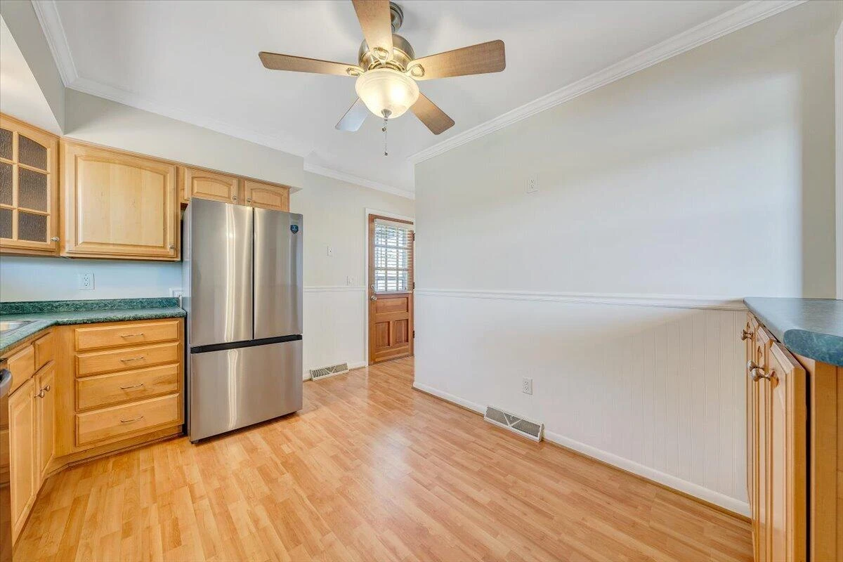 5812 Cove RD - Photo 9