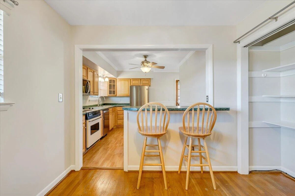 5812 Cove RD - Photo 12